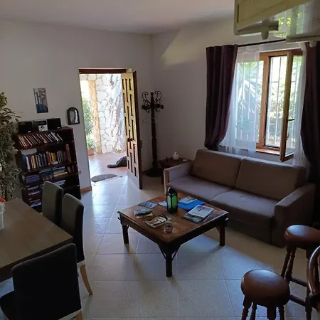 Casa In Giardino A Pochi Passi Dal Mare 別荘